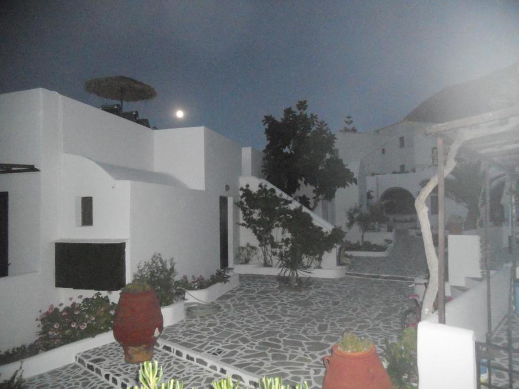 Villa Ostria Kamari  Exterior photo